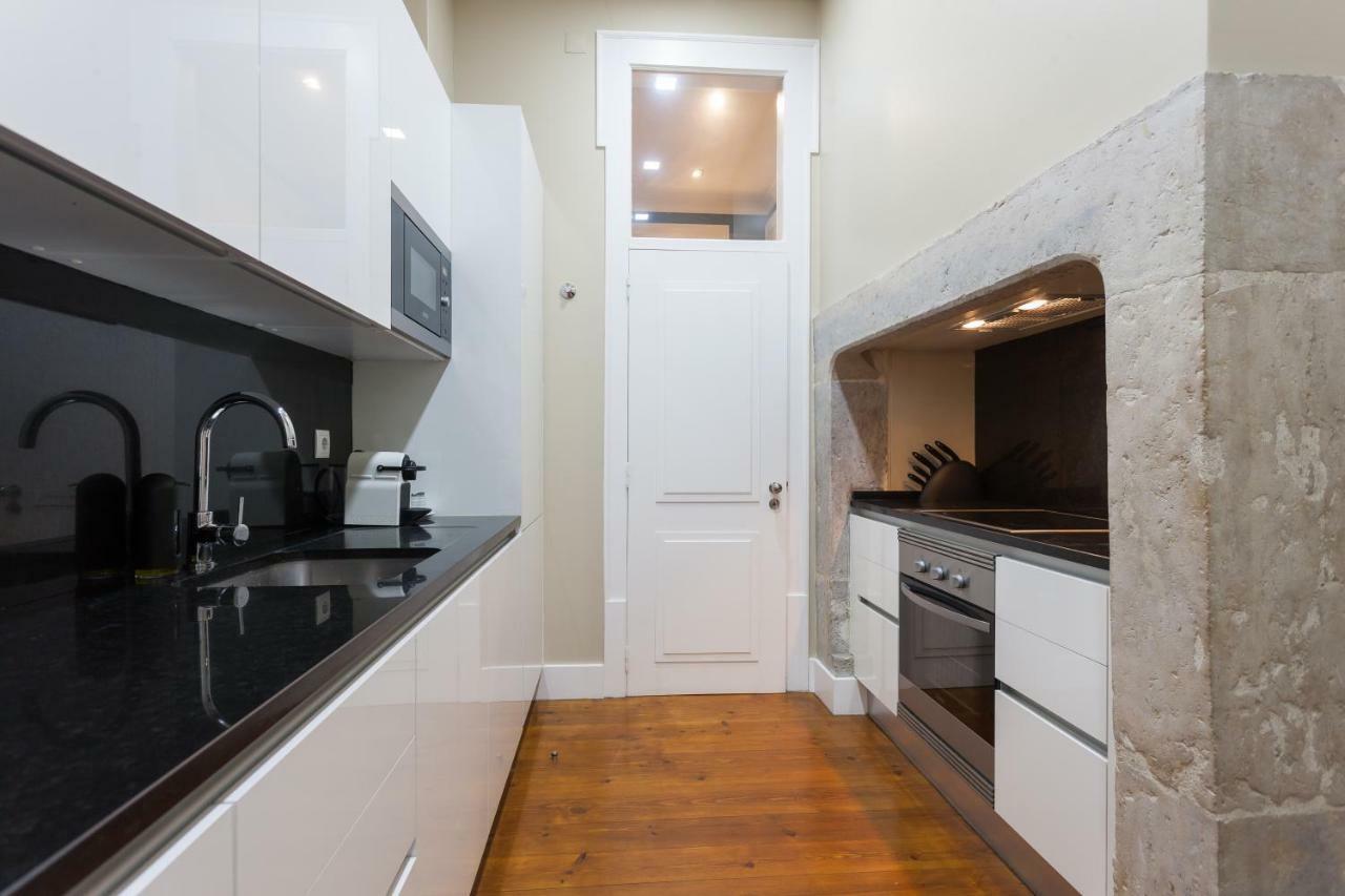Baixa Vintage Three-Bedroom Apartment - By Lu Holidays Lisboa Kültér fotó