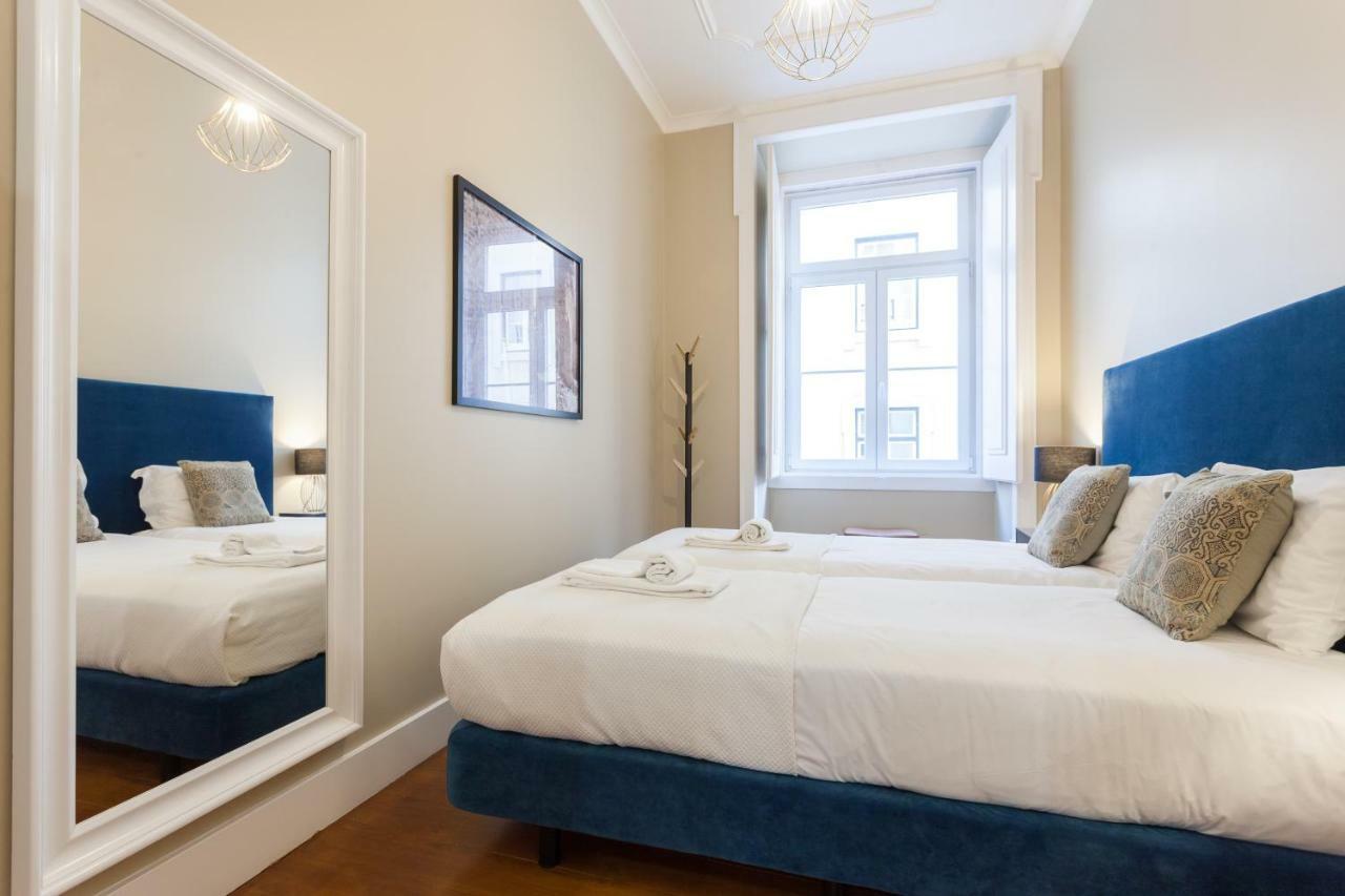 Baixa Vintage Three-Bedroom Apartment - By Lu Holidays Lisboa Kültér fotó